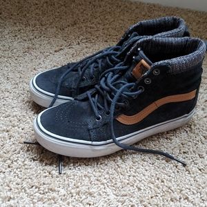 Van's. Black with tan
